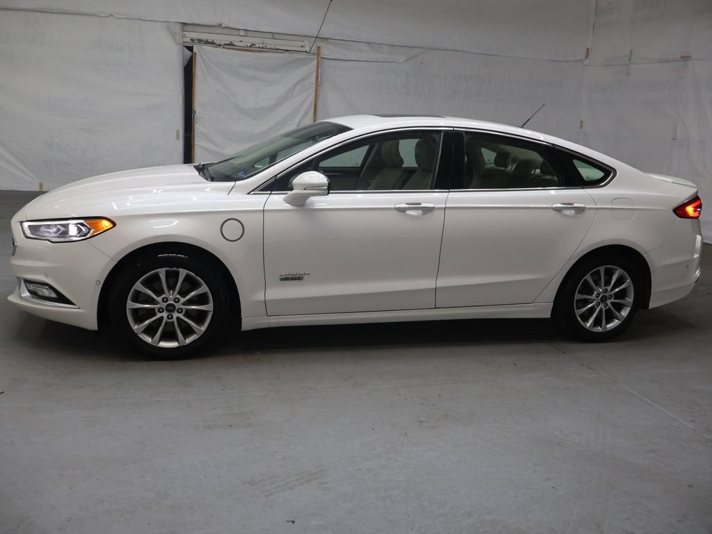 Used 2017 Ford Fusion Energi Platinum FWD image 4