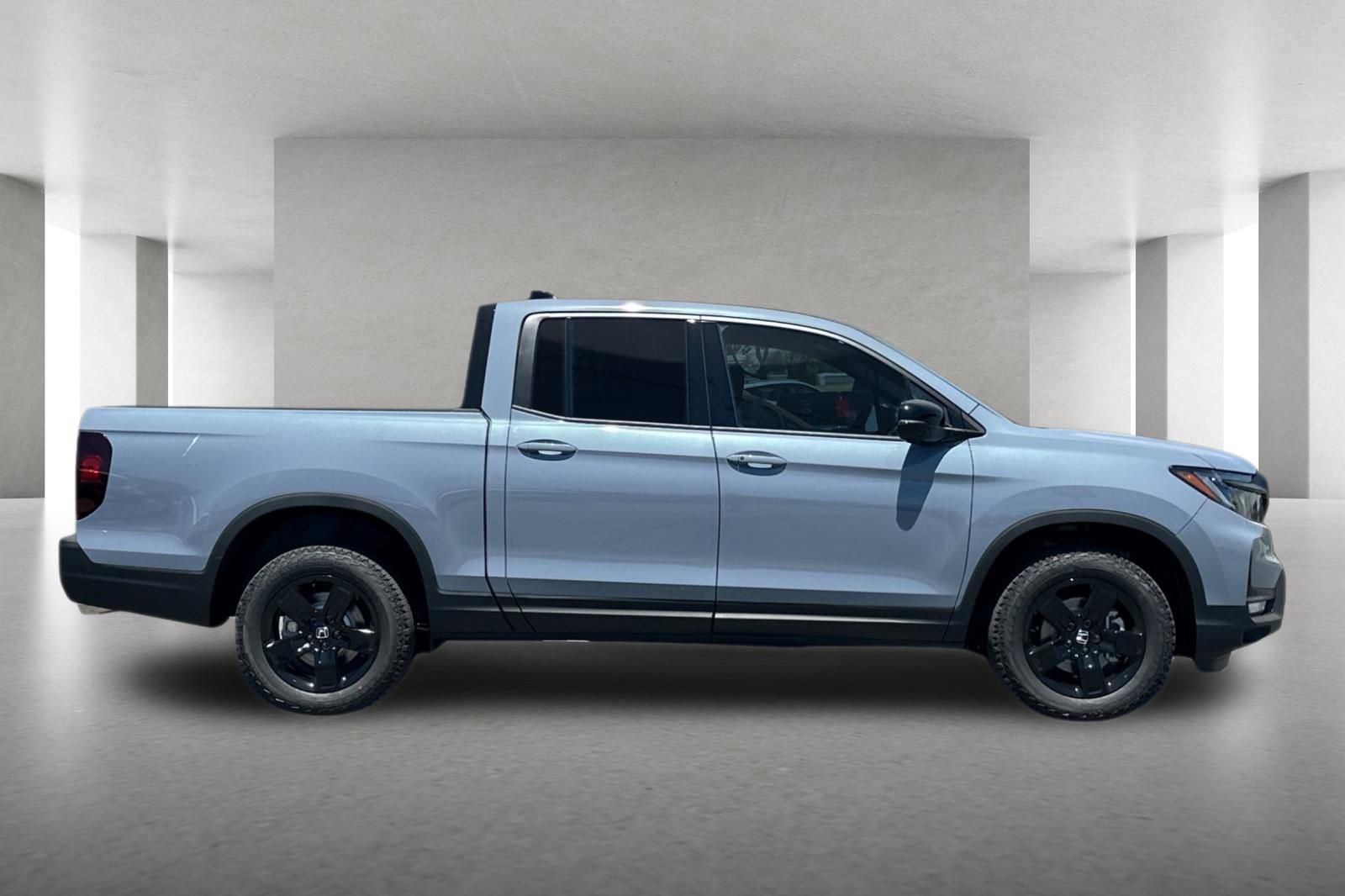 New 2026 Honda Ridgeline Black Edition image 3