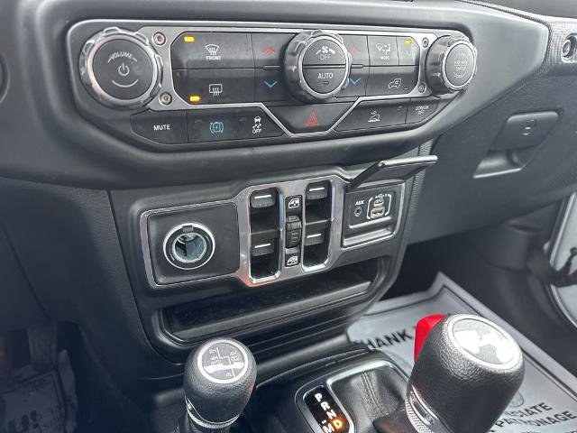 Used 2023 Jeep Wrangler Unlimited image 39