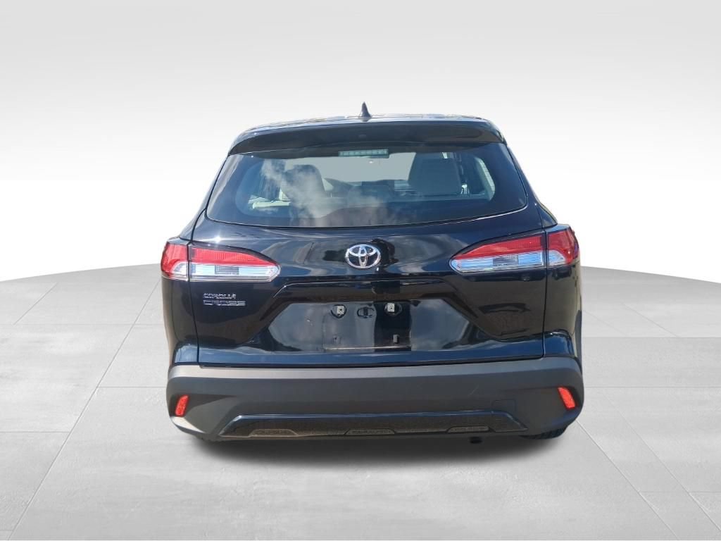 Used 2025 Toyota Corolla Cross L FWD image 7