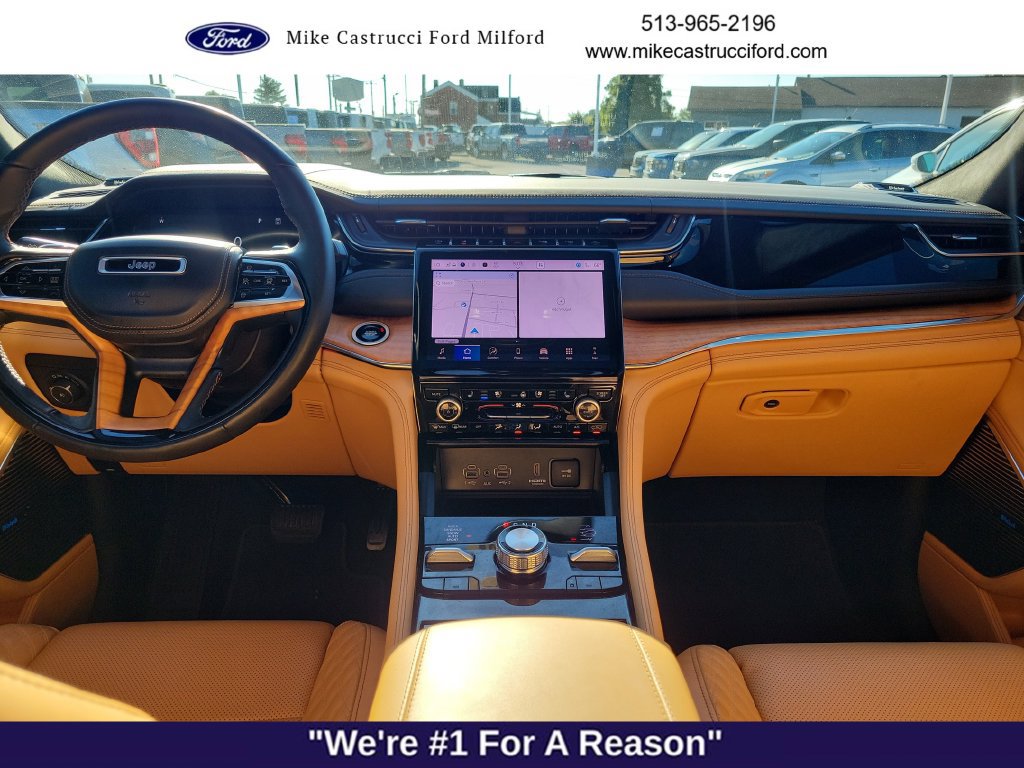 Used 2025 Jeep Grand Cherokee Summit AWD/4WD image 10
