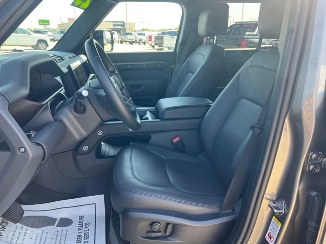 Used 2025 Land Rover Defender 110 X-Dynamic SE image 13