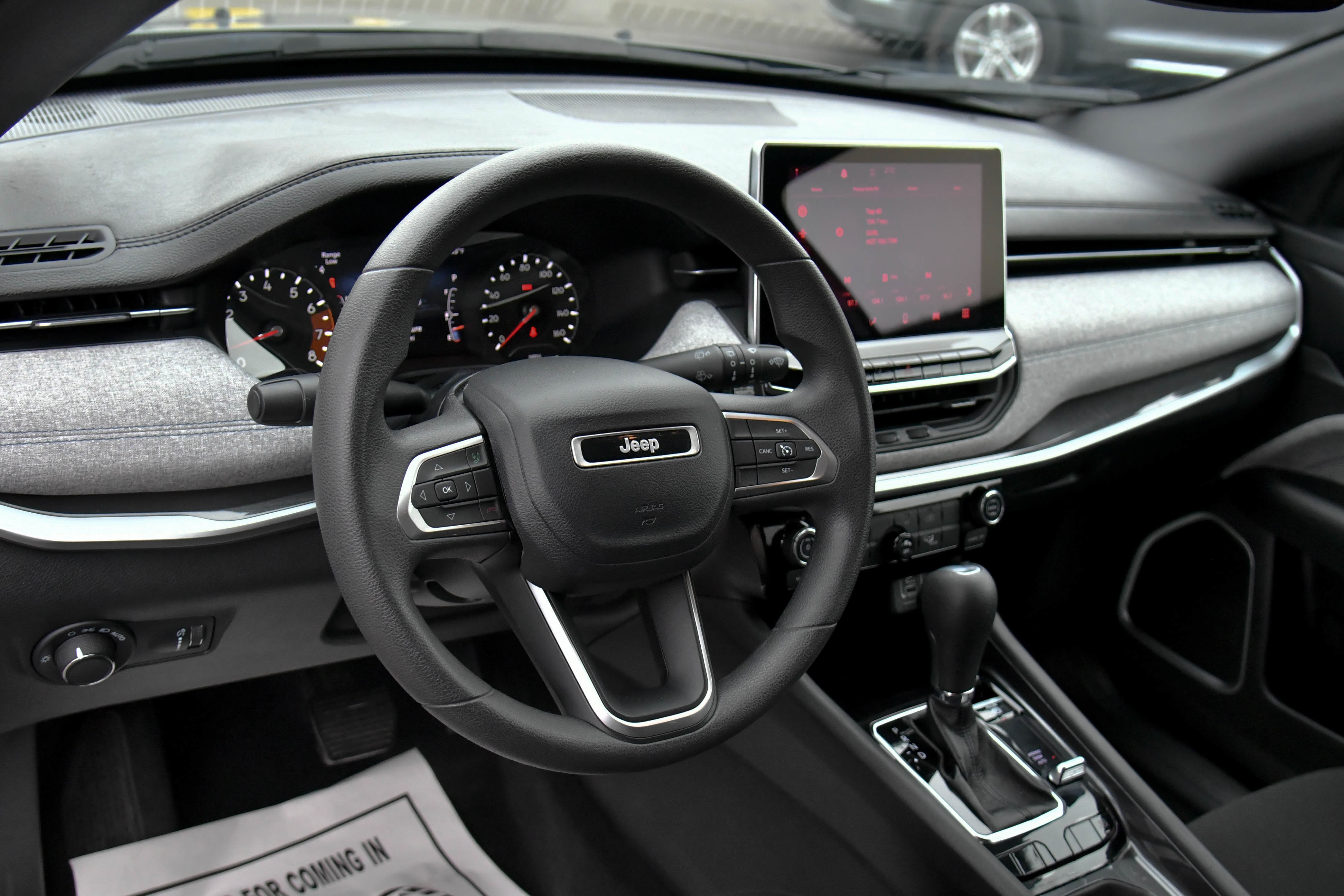 Used 2023 Jeep Compass Sport image 14