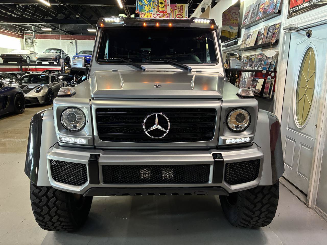 Used 2018 Mercedes-Benz G 550 Squared image 5