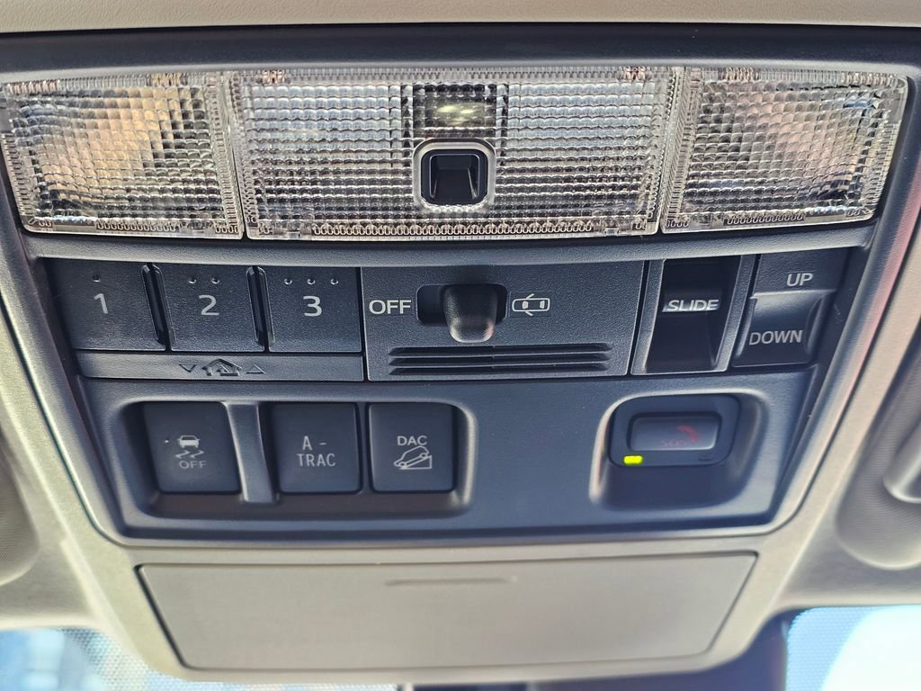 Used 2024 Toyota 4Runner Limited AWD/4WD image 19