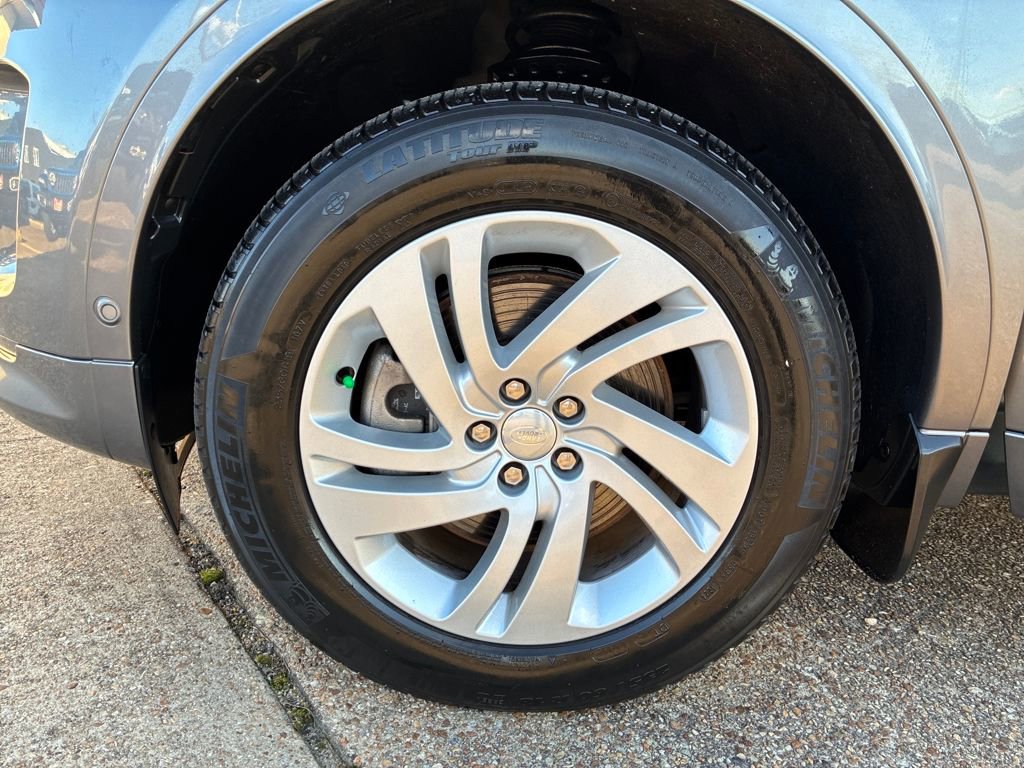 Used 2024 Land Rover Discovery Sport S image 27