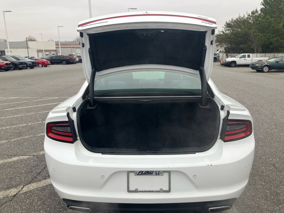 Used 2018 Dodge Charger R/T image 18