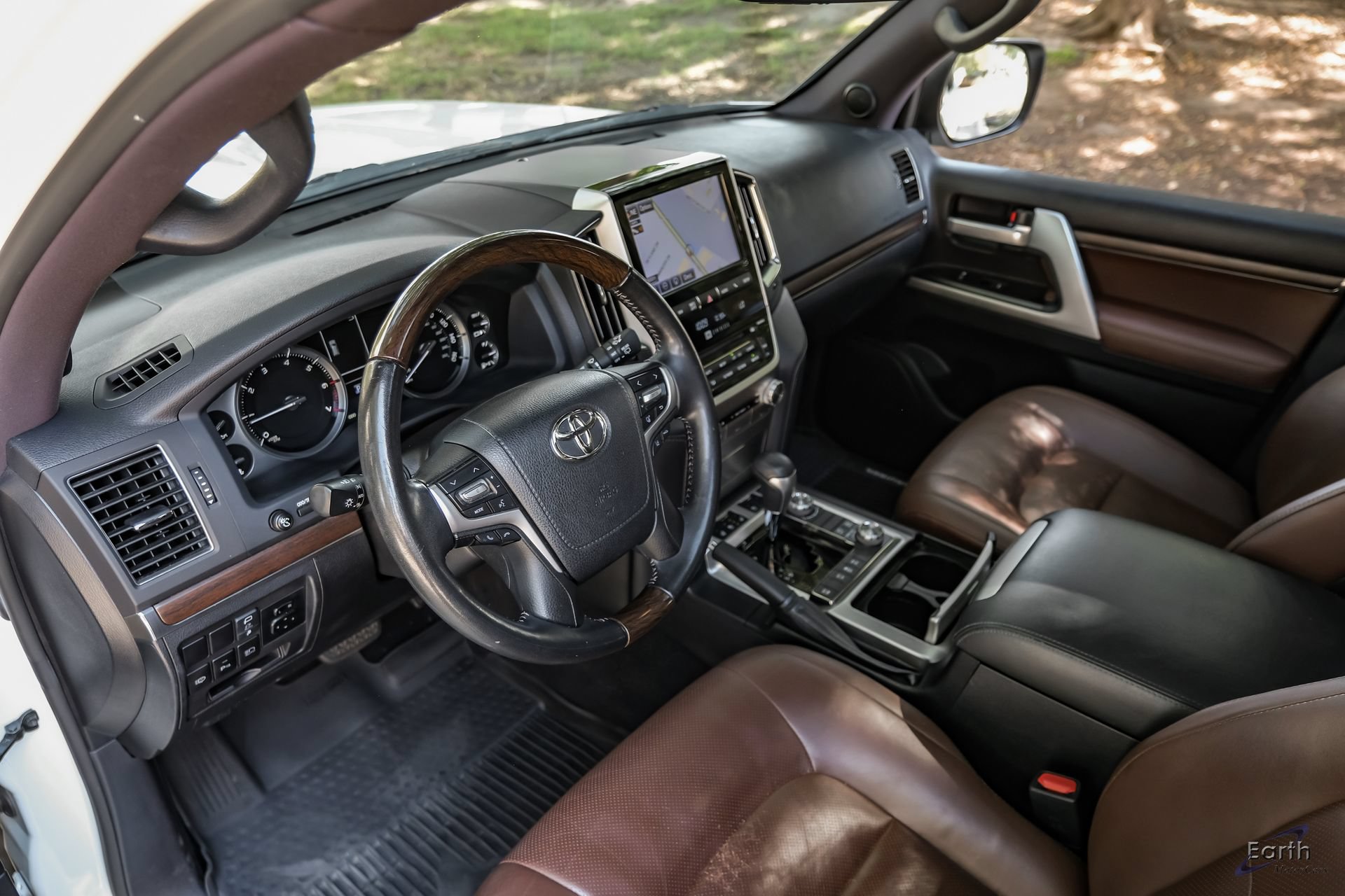 Used 2020 Toyota Land Cruiser AWD/4WD image 3