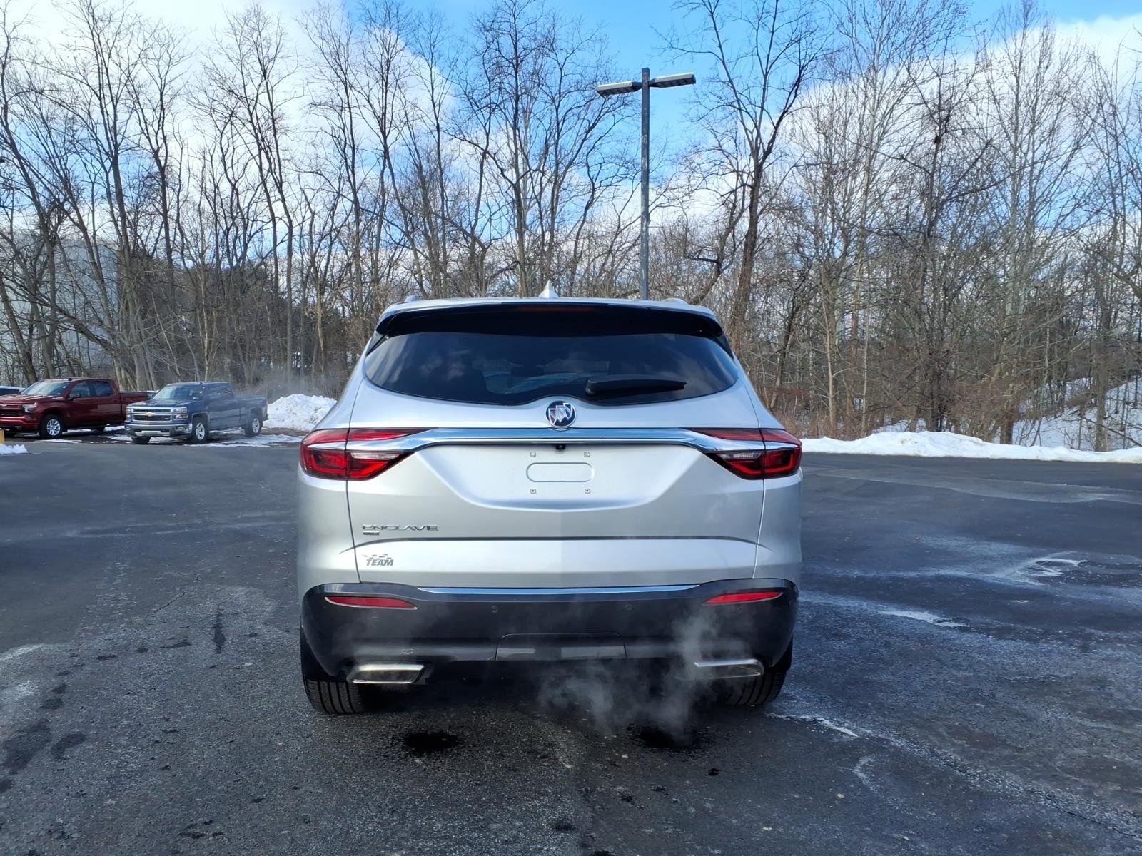 Used 2020 Buick Enclave Essence w/ Sound and Sites Package image 6