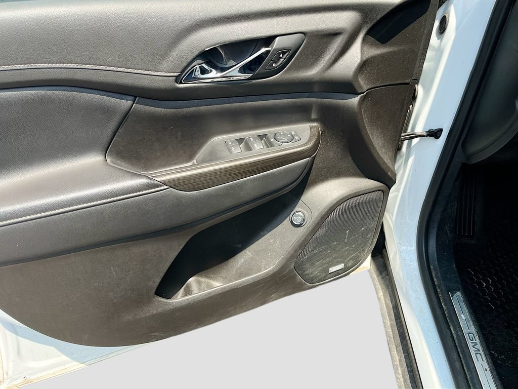 Used 2021 GMC Acadia SLT w/ Elevation Edition FWD image 17