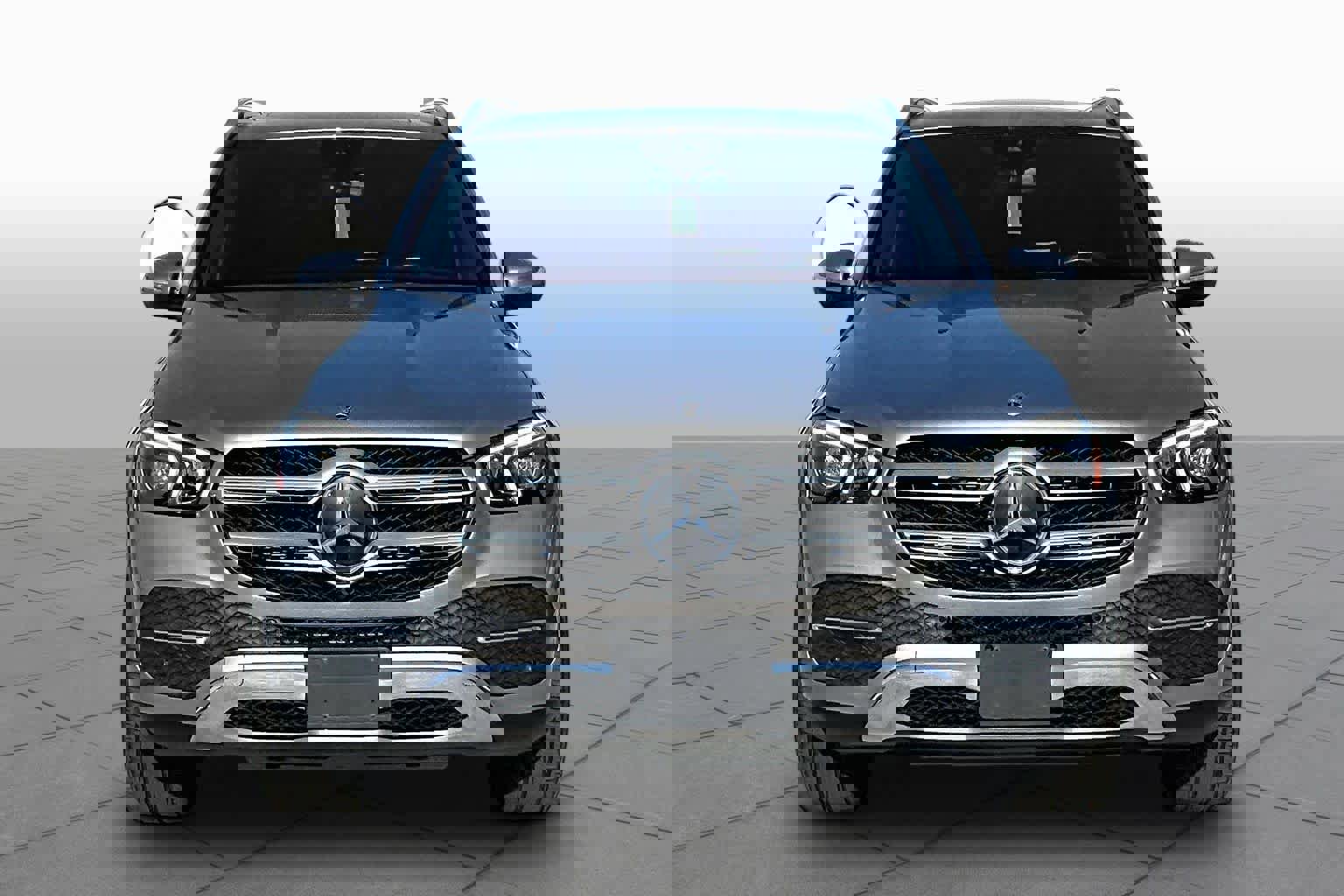 Used 2021 Mercedes-Benz GLE 350 4MATIC w/ Premium Package image 4