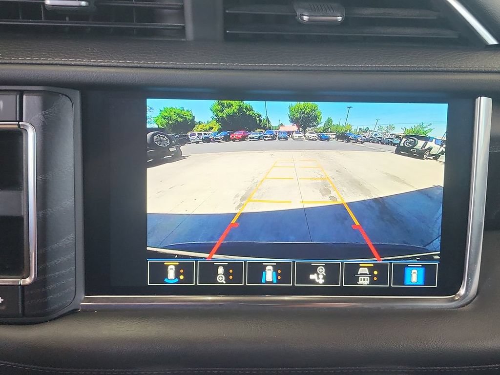 Certified 2022 GMC Yukon XL Denali AWD/4WD image 15