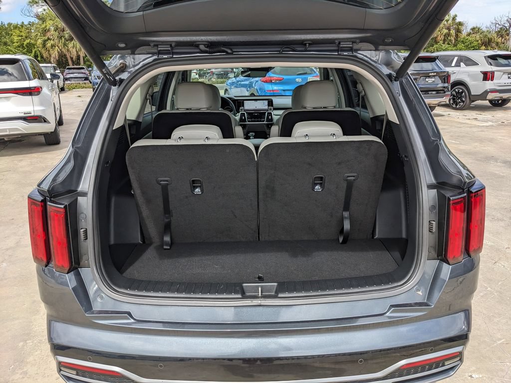 Certified 2023 Kia Sorento SX FWD image 12