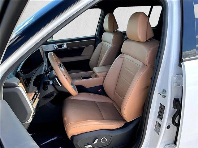 Used 2025 Hyundai Santa Fe Limited image 25