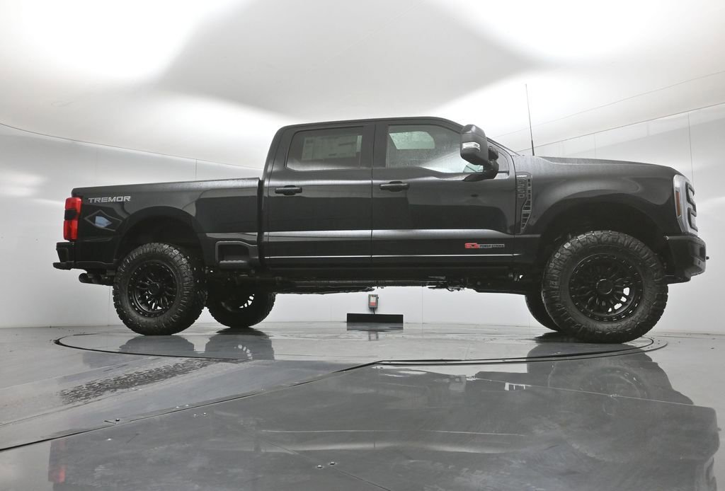 New 2025 Ford F250 Lariat w/ Lariat Ultimate Package image 3
