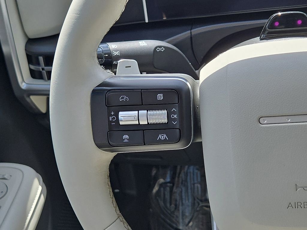 Used 2025 Hyundai Santa Fe SEL AWD/4WD image 17