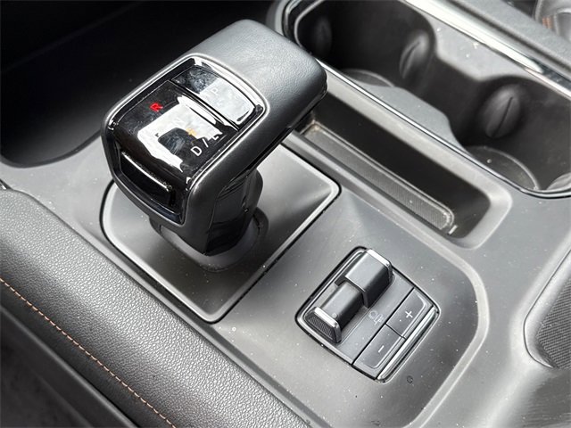 Used 2024 GMC Sierra 1500 AT4 w/ Technology Package image 27