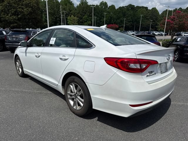 Used 2015 Hyundai Sonata SE FWD image 12