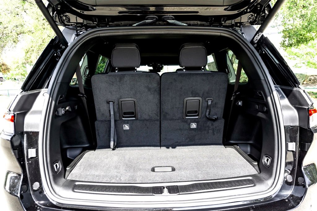 New 2025 Jeep Grand Cherokee L Laredo w/ Luxury Tech Group I image 21