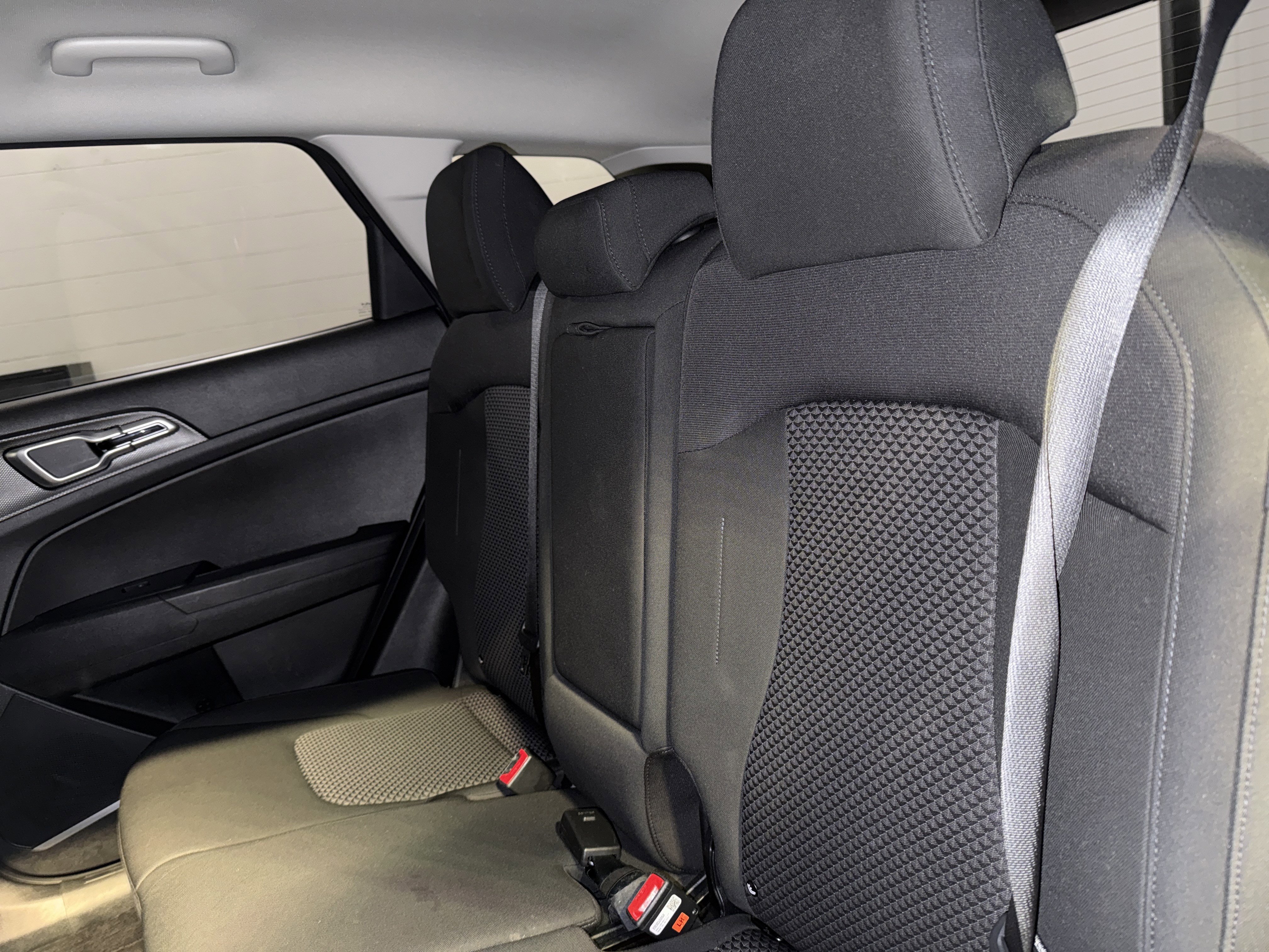 Used 2025 Kia Sportage LX FWD image 33
