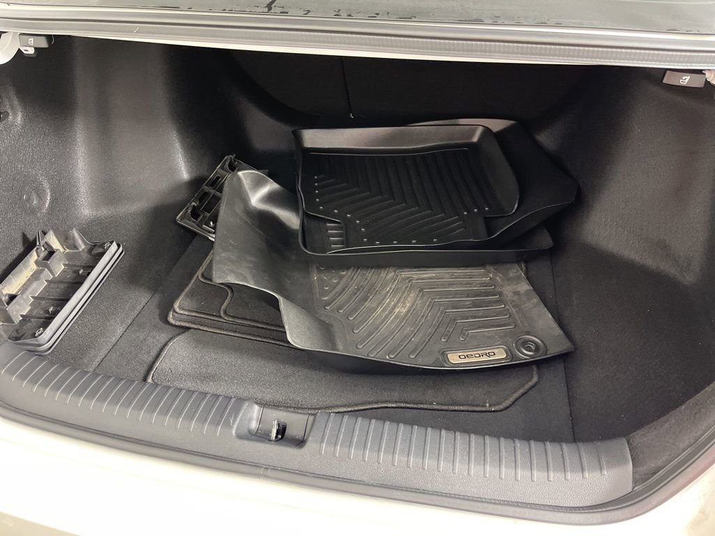 Used 2023 Honda Accord Touring image 10