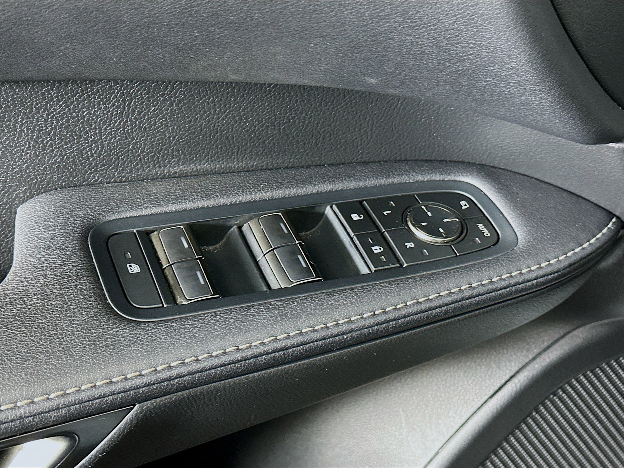 Used 2023 Lexus RX 350 Premium w/ Accessory Package (Z1) FWD image 15