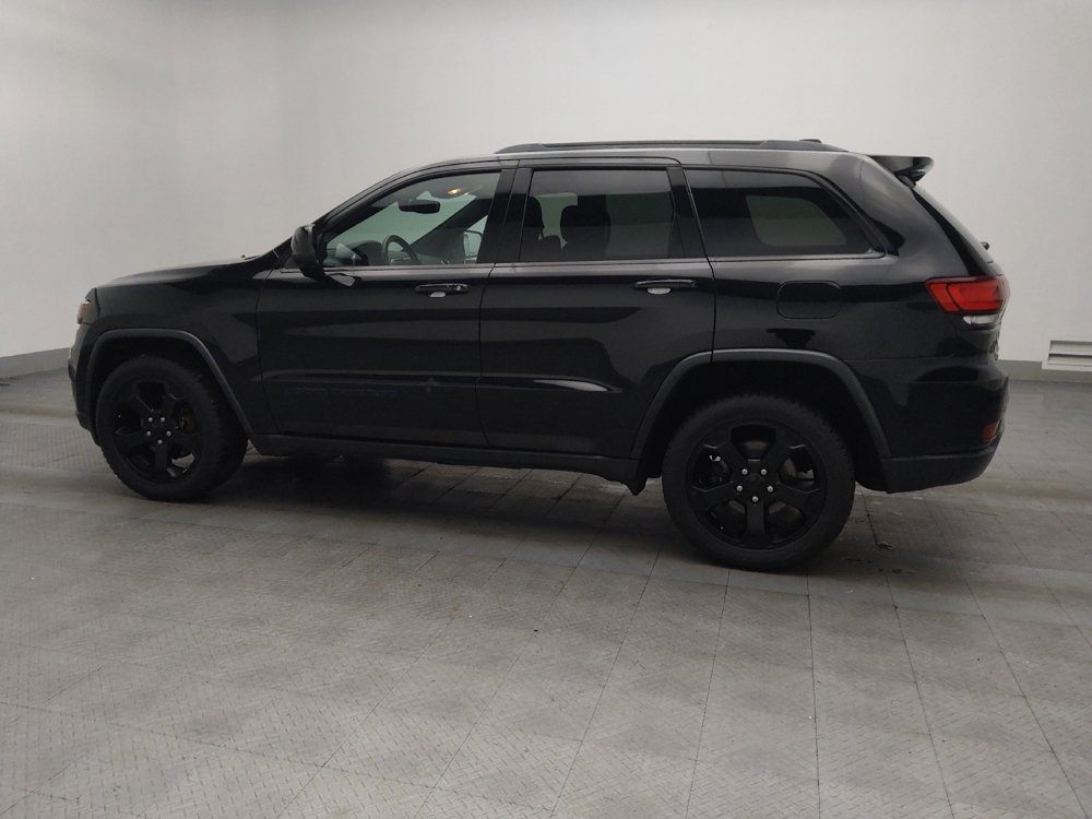 Used 2019 Jeep Grand Cherokee Laredo image 3