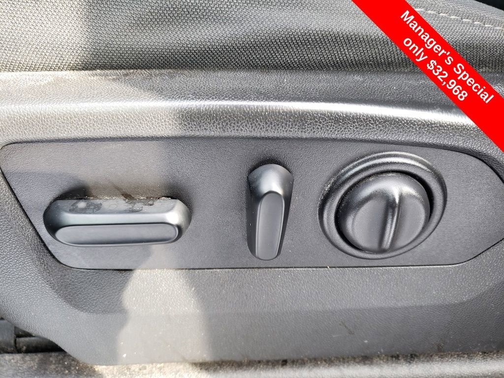 Used 2021 Chevrolet Silverado 1500 LT Trail Boss w/ Bed Protection Package image 12