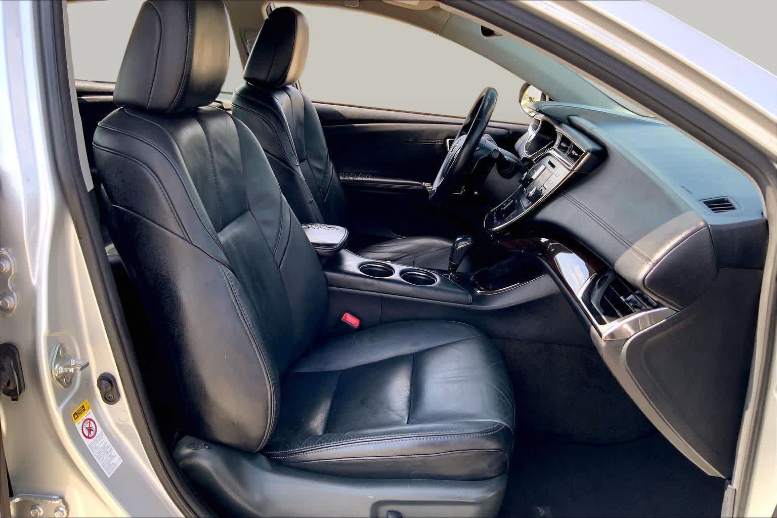 Used 2013 Toyota Avalon XLE Touring FWD image 9