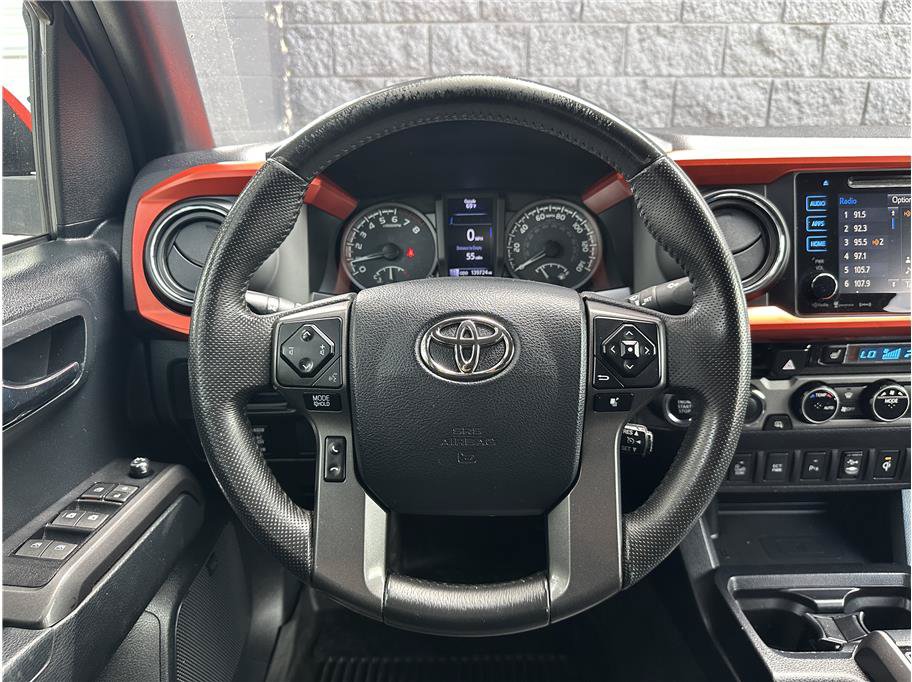 Used 2016 Toyota Tacoma TRD Off-Road AWD/4WD image 19