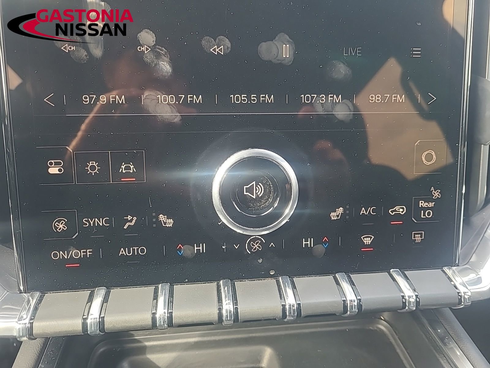 Used 2025 GMC Acadia Elevation image 37