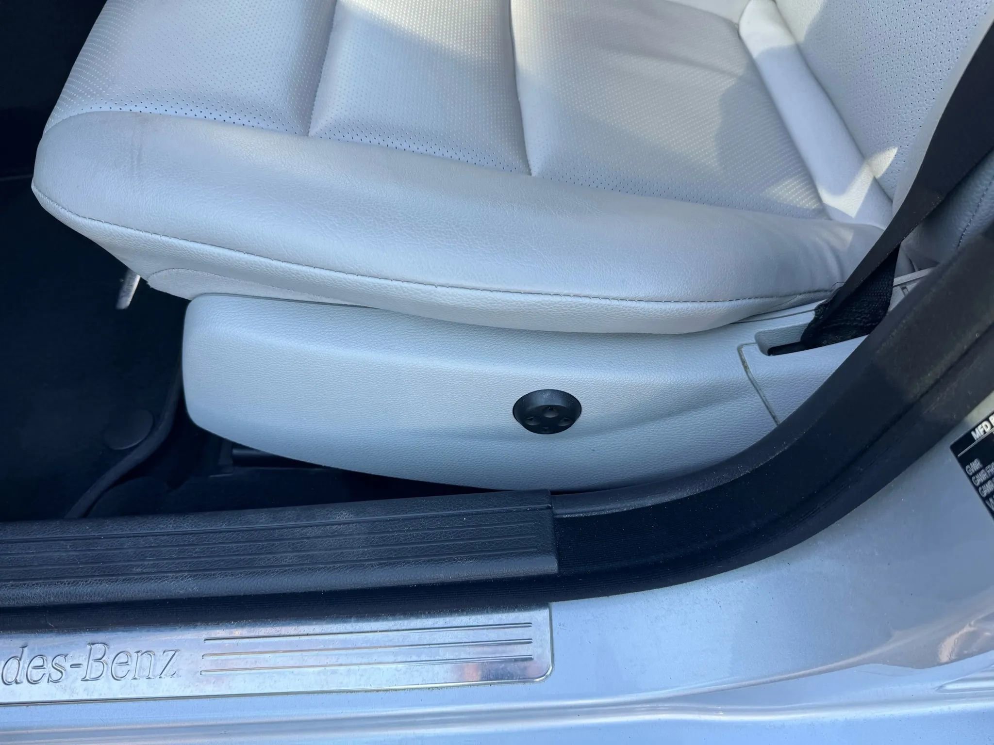 Used 2013 Mercedes-Benz C 250 Sedan image 18