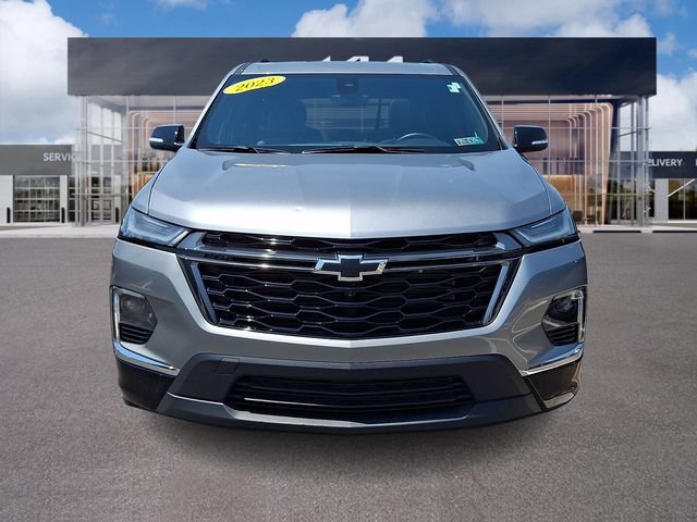 Used 2023 Chevrolet Traverse Premier w/ Redline Edition AWD/4WD image 2