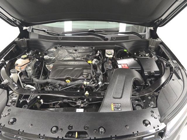 Certified 2025 Chevrolet Trax RS w/ Driver Confidence Package image 30