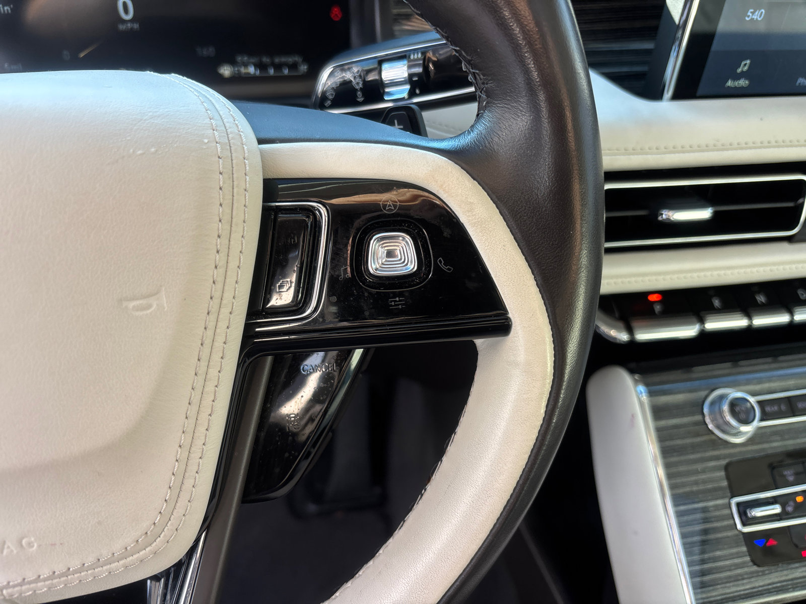 Certified 2023 Lincoln Aviator Black Label w/ Dynamic Handling Package image 19