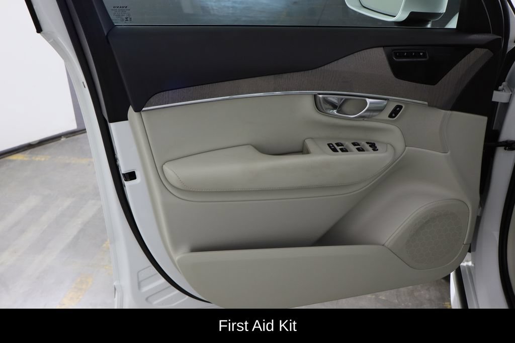 Used 2023 Volvo XC90 T8 Plus w/ Protection Package Premier AWD/4WD image 14