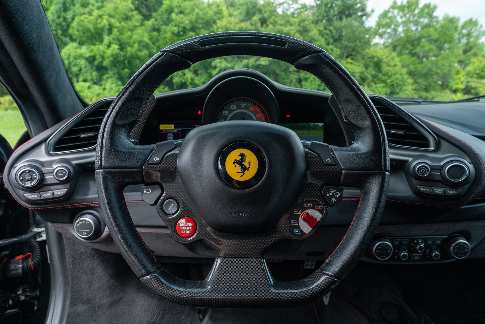 Used 2018 Ferrari 488 GTB RWD image 37