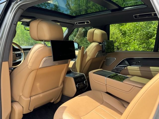 Used 2024 Land Rover Range Rover Long Wheelbase Autobiography AWD/4WD image 12