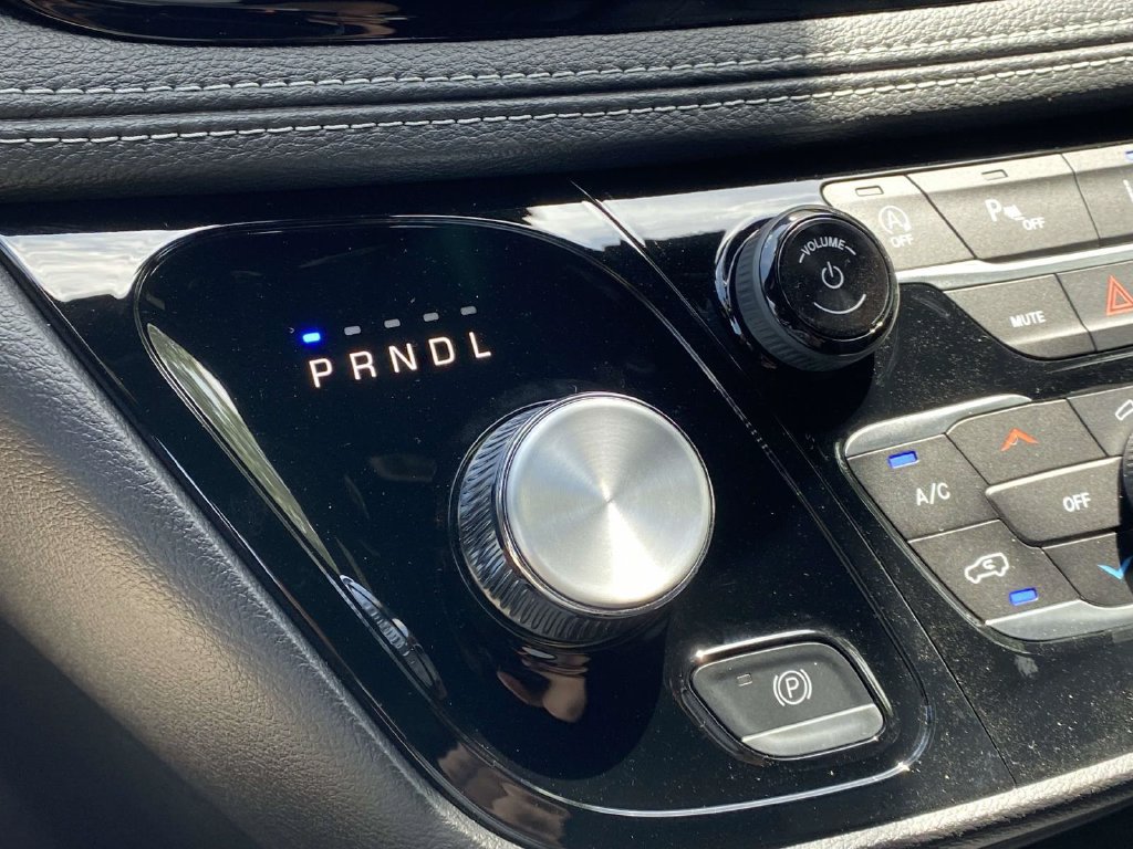 New 2027 Chrysler Pacifica Select FWD image 49