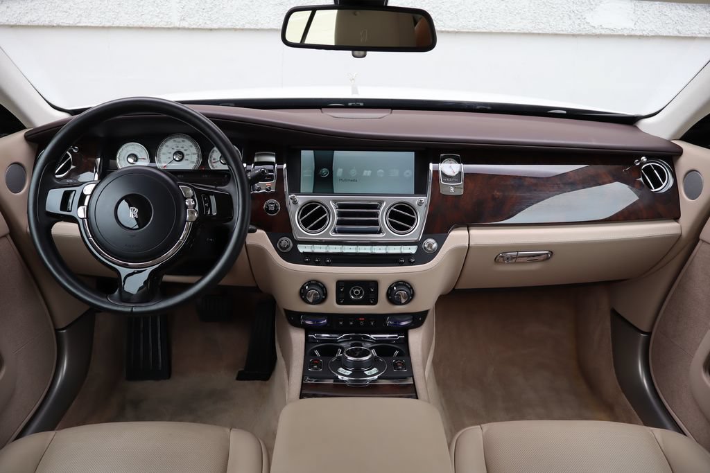 Used 2016 Rolls-Royce Wraith RWD image 3