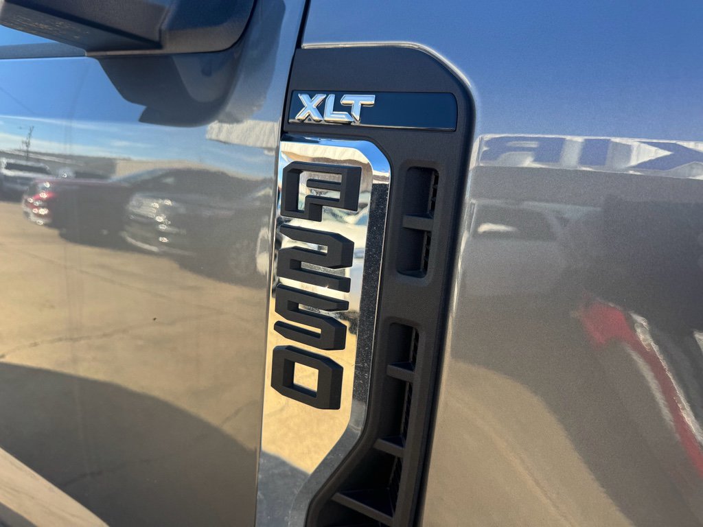 Used 2024 Ford F250 XLT w/ FX4 Off-Road Package image 13