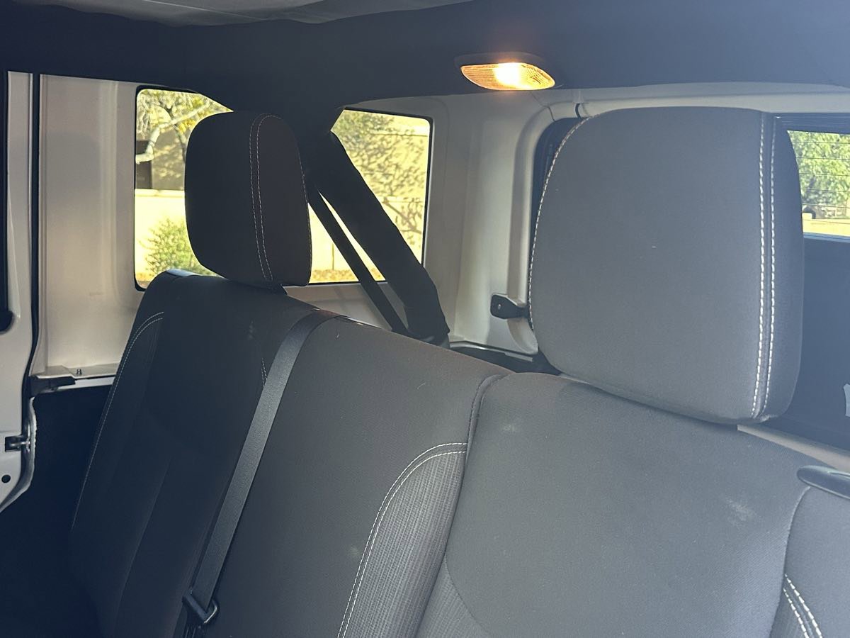 Used 2016 Jeep Wrangler Unlimited Sahara w/ Connectivity Group image 40