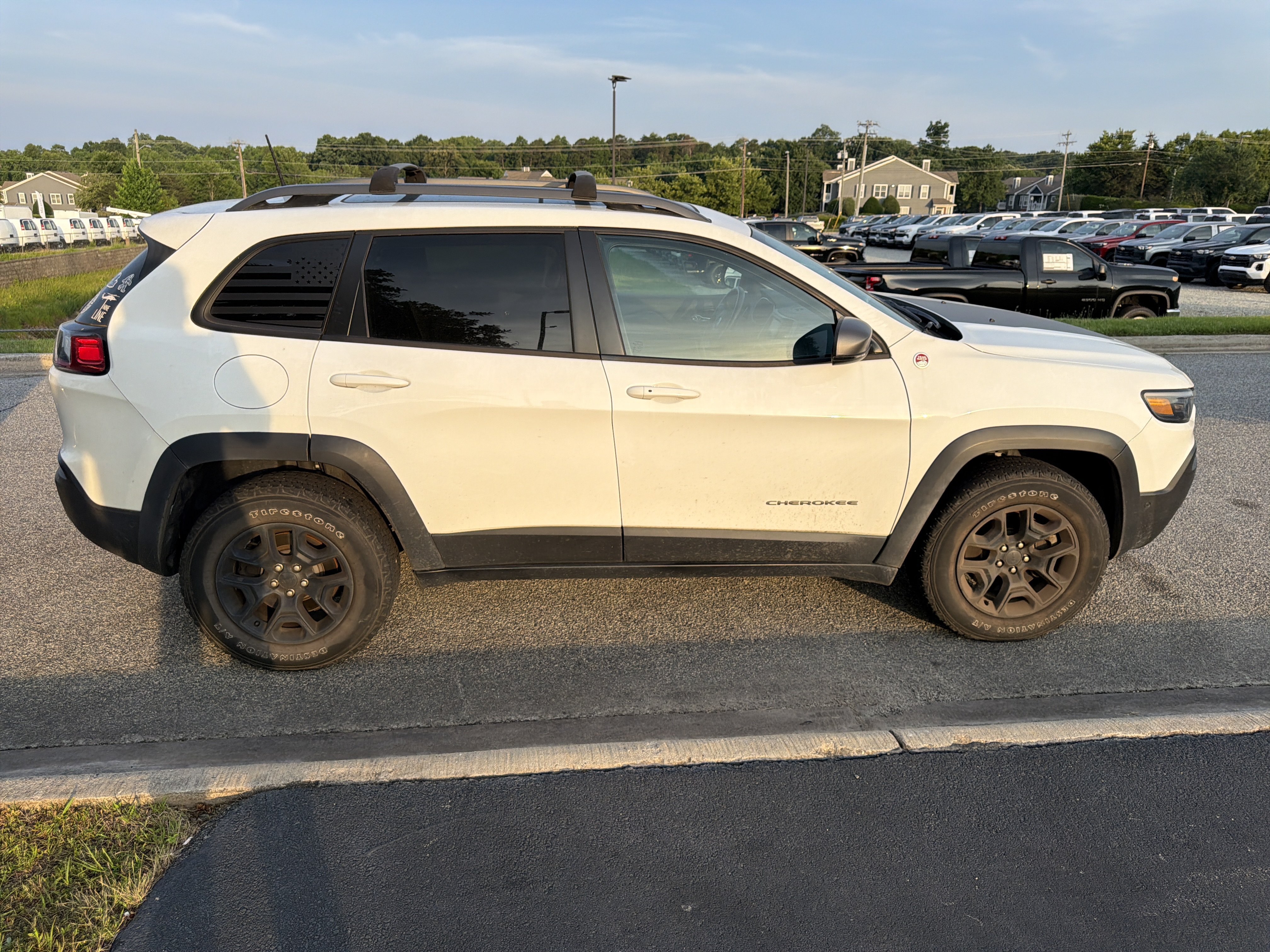 Used 2021 Jeep Cherokee Trailhawk w/ Sun, Sound & Nav Group AWD/4WD image 11