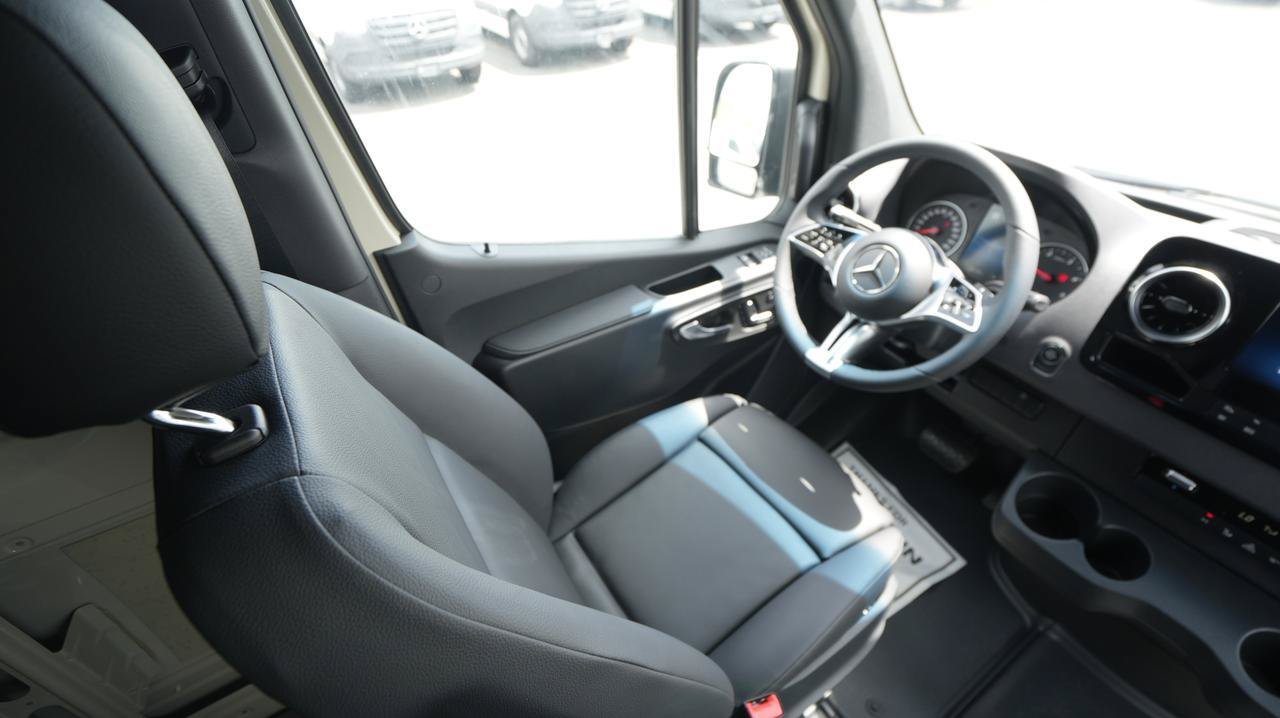 New 2026 Mercedes-Benz Sprinter 2500 image 16