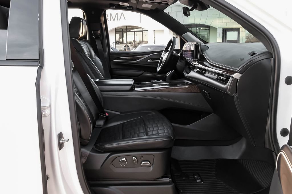 Used 2021 Cadillac Escalade Sport Platinum w/ LPO, Floor Liner Package image 49