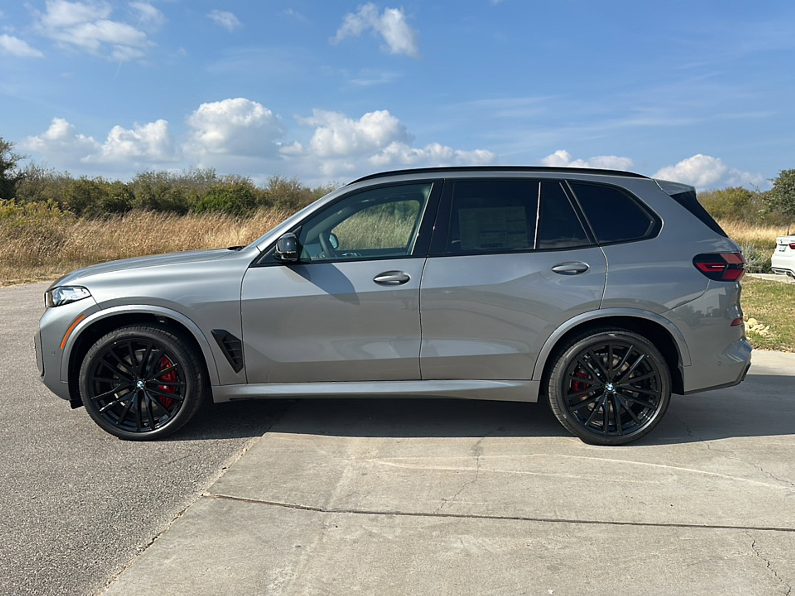 New 2026 BMW X5 M60i image 5
