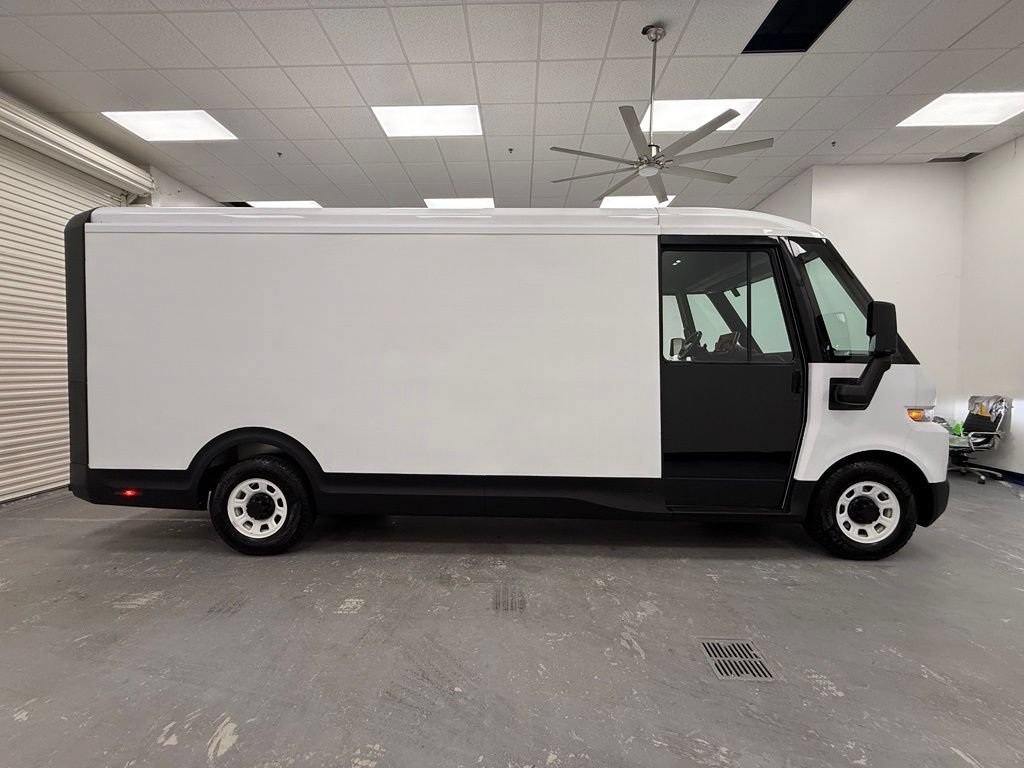 Used 2024 Chevrolet Brightdrop 600 w/ Commercial Equipment Package AWD/4WD image 7