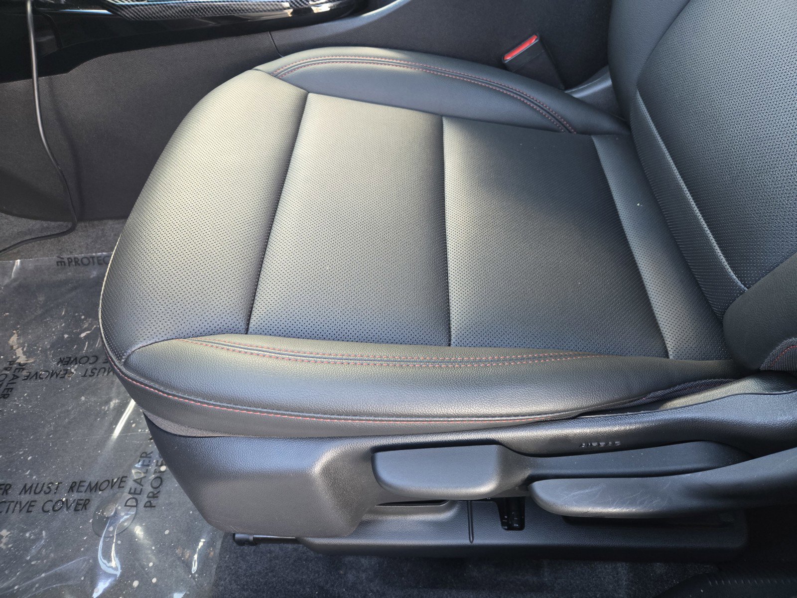 Used 2024 Chevrolet Trax RS w/ Sunroof Package image 18