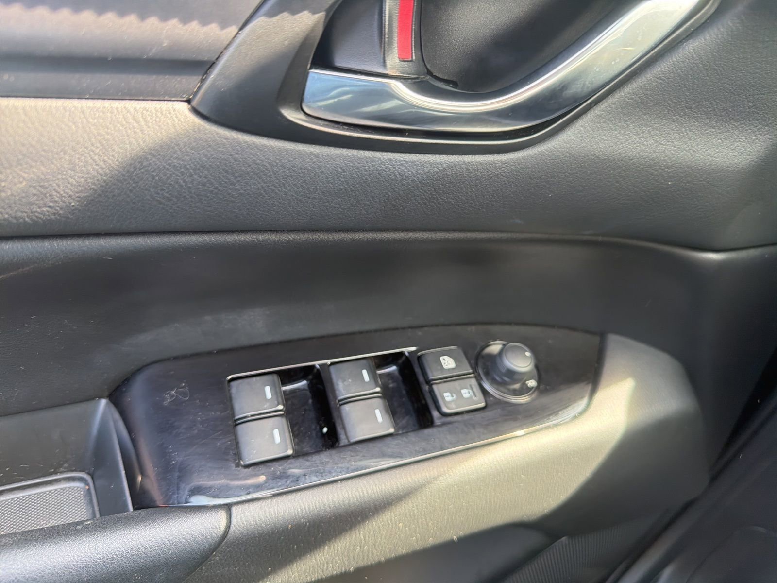 Used 2020 MAZDA CX-5 Touring image 19