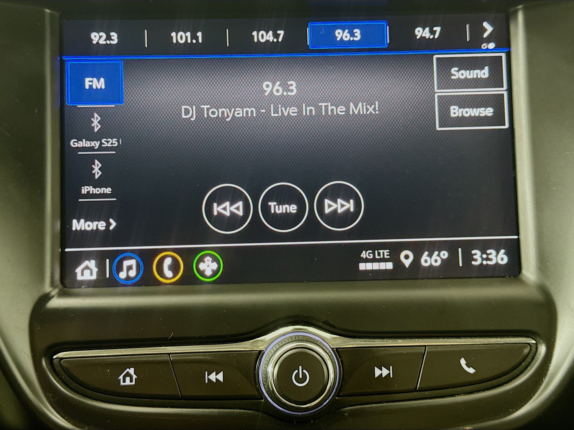 Used 2021 Chevrolet TrailBlazer LS FWD image 16
